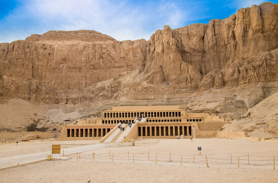  Temple of Hatshepsut, Luxor.