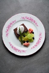 ケーキとフルーツ