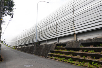 高速道路の防音壁