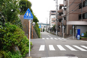 標識と横断歩道