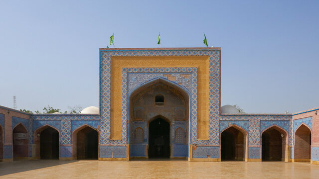 View of courtyard and main iwan at ancient heritage Shah Jahan mosque, Thatta, Sindh, Pakistan