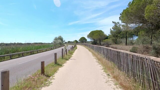 Balade &agrave; v&eacute;lo dans la campagne