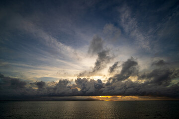 Obraz premium sunset over the sea