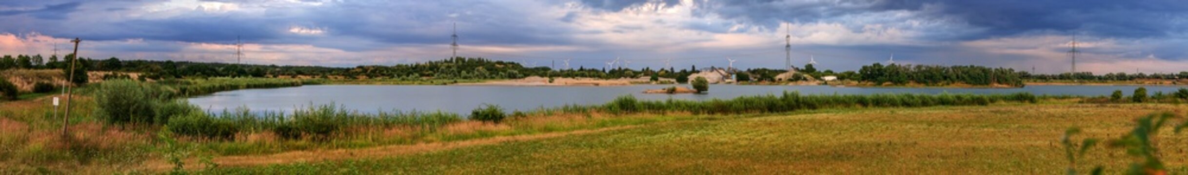 Baggersee mit Angelstelle