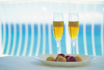 glasses of champagne