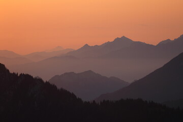 Obraz premium Sonnenaufgang in den Alpen