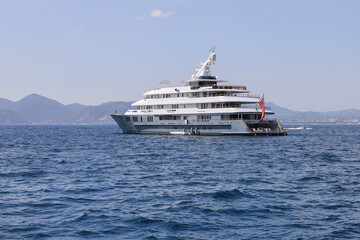 Fototapeta na wymiar Luxury yacht in the bay of Cannes