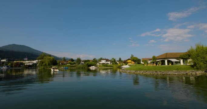 Real Estate, einmal durch das schweizerische Venedig