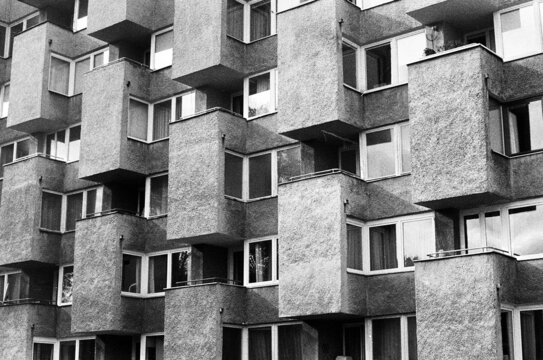 the modernist building at 18 Karowa Street in Warsaw