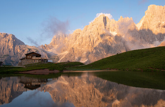 Reflection of Mountain in the Lake at Sunset © Simonetta