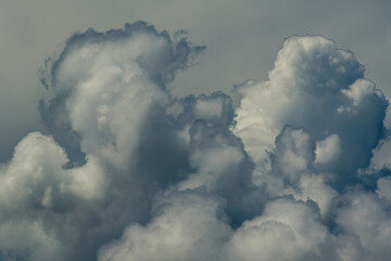 Obraz premium Majestic and impressive gray clouds in the sky, gorgeous nature background