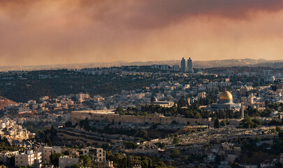 Obraz premium Jerusalem Old city - city view from mount Scopus 