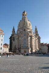 Fototapeta na wymiar Frauenkirche Dresden wiederaufgebaut
