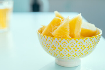 Pared de ladrillo con punto de fuga. Fondo de textura de ladrillos de arcilla de vector