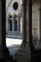 Fototapeta premium Columns interior of the courtyard in the cathedral of Porto
