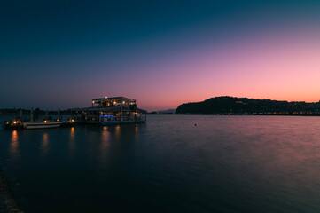 Obraz premium sunset over the river