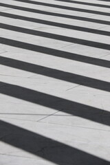 Ombres d'un immeuble moderne à Lisbonne