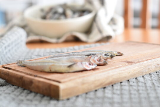 some cornalitos on a wooden board