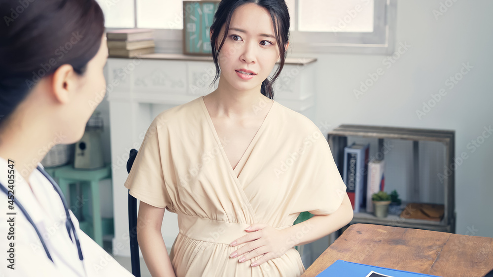 Aufkleber 診察を受ける妊婦　産婦人科　レディースクリニック