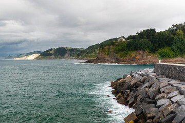 Fototapeta na wymiar Mutriku beach in the Basque Country