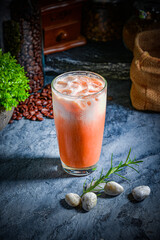 Iced tea is a mixture of Thai tea and milk. Sweeten it with sugar or sweetened condensed milk. Refreshing drink time
