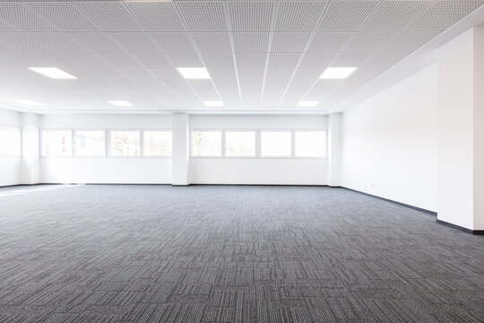 Empty new office for rent