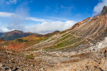 秋の那須岳（茶臼岳）牛ヶ首～姥ヶ平の登山道
【Autumn leaves of Mt. Nasu in Tochigi, Japan】