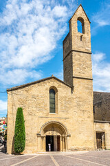 Fototapeta premium View at the Church of Saint Michael Archangel in Salon-de-Provence, France.