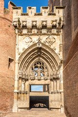 Obraz premium View at the Portal of Cathedral of Saint Cecilia in Albi, France