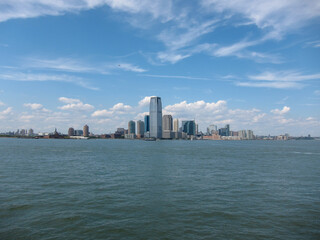 Fototapeta premium A view of New York from the sea