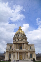 Fototapeta na wymiar The Cathedral of Saint-Louis des Invalides in Paris, France