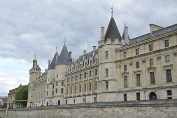 Fototapeta na wymiar Historical building La Conciergerie in Paris, France