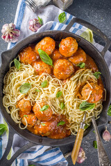  Meatballs and spaghetti