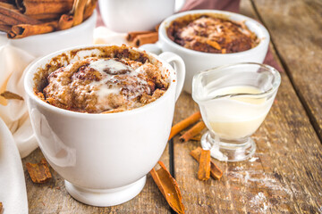 Cinnabon cake in mug