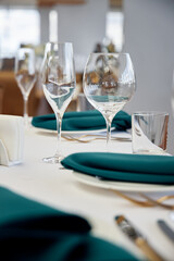 table setting in restaurant