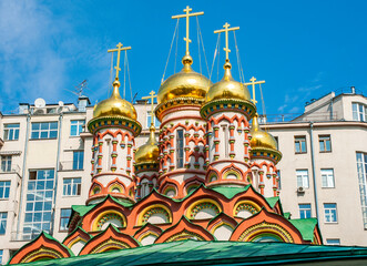 The tsar's gardener Averky Kirillov built the St. Nicholas Church in the Russian patterned style...