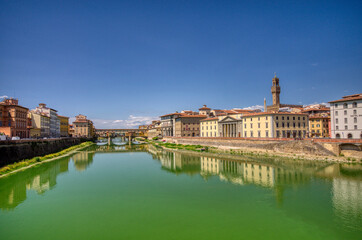 Fototapeta na wymiar il Fiume Arno, a Firenze