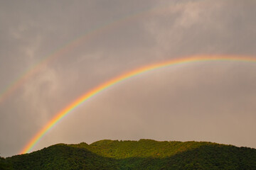 Fototapeta na wymiar beautiful rainbow in the sky