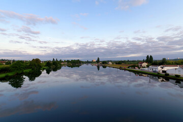 Lock on Yonne river in Ile-de-France region. . Cannes-Ecluse village