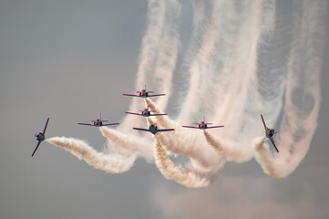 Acrobacias de la patrulla águila del ejercito del aire 