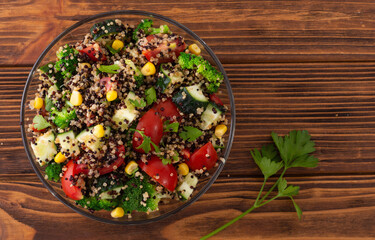 Fresh vegetable salad with quinoa