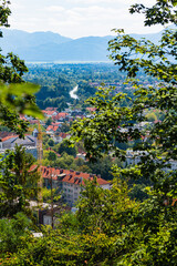 Fototapeta na wymiar スロベニア　リュブリャナのリュブリャナ城の丘から望む新市街の街並み