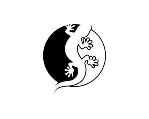 Gecko silhouette in yin and yang symbol