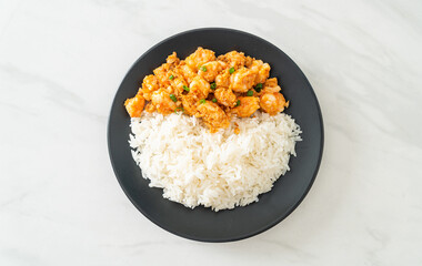 stir-fried shrimps with garlic and shrimps paste