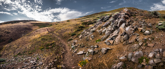 paisajes, startrails y nubes en las montañas
