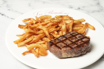 steak with French fries