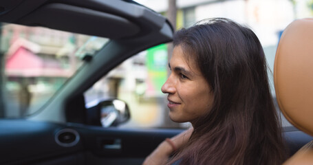 Fototapeta na wymiar portrait of a girl in a car