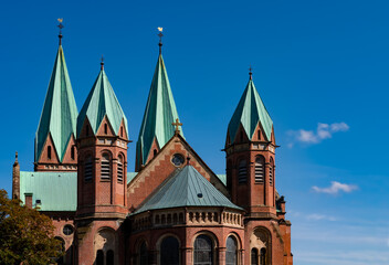 Pfarrkirche St. Aloysius römisch-katholisch Denkmal Kirchengebäude Iserlohn Sauerland Deutschland...