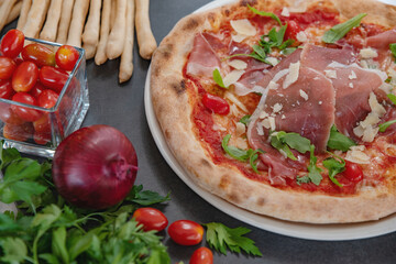 Freshly Baked Italian Regina Pizza with jamon 