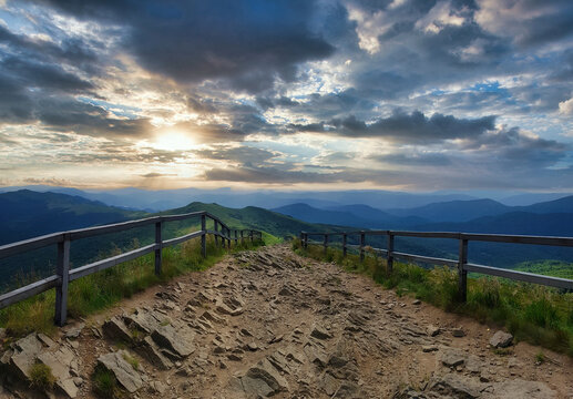 Szlak na g&oacute;rze Halicz w Bieszczadach Wysokich.